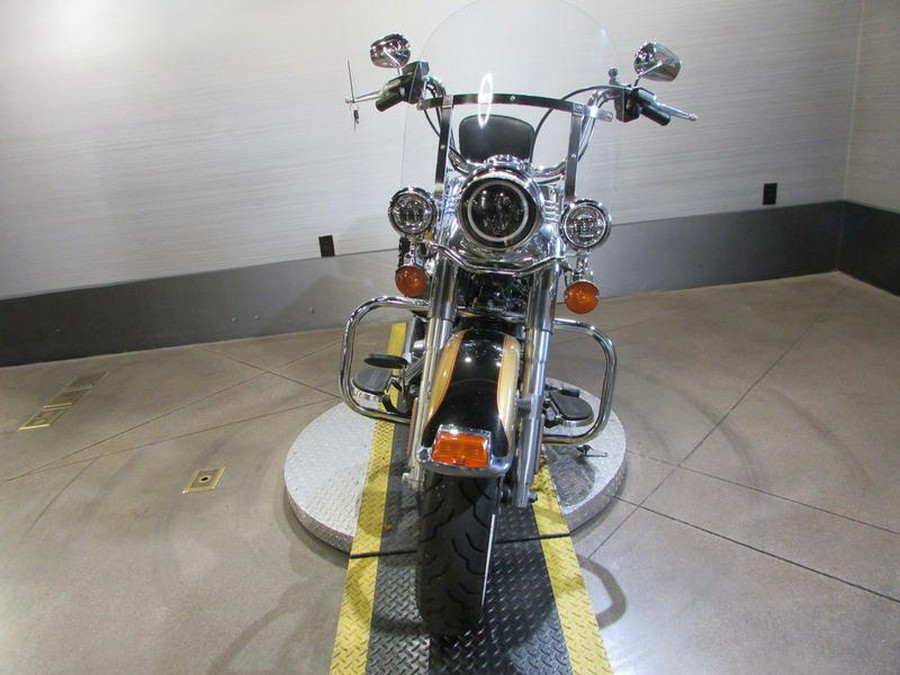 2017 Harley-Davidson® FLSTC - Heritage Softail® Classic