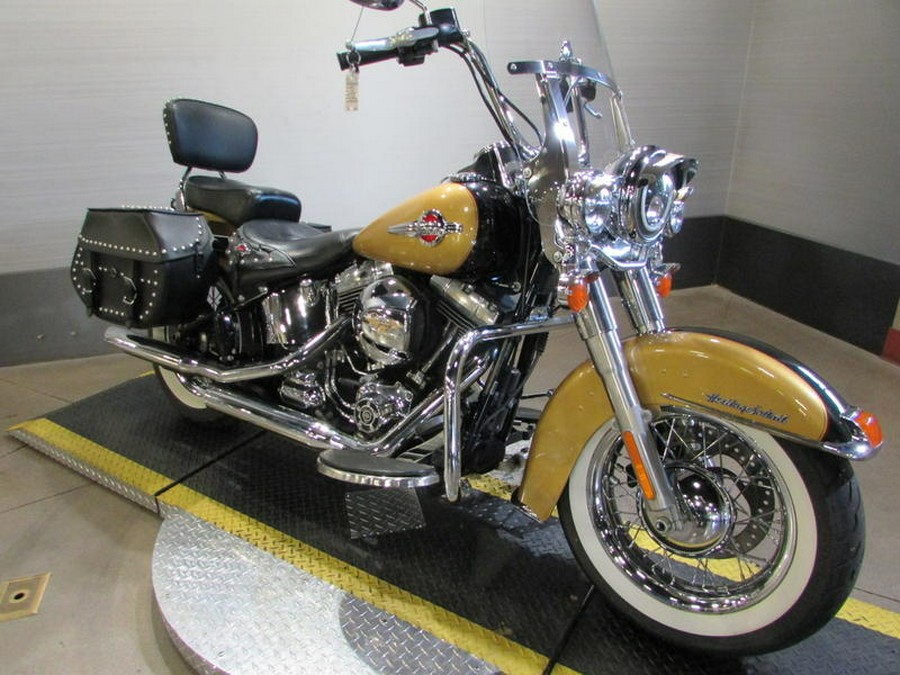 2017 Harley-Davidson® FLSTC - Heritage Softail® Classic