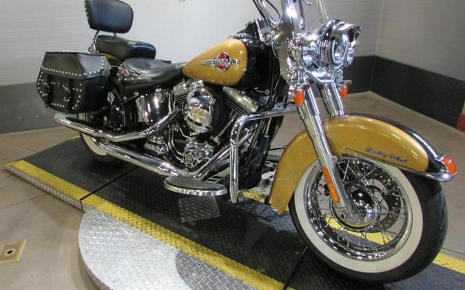 2017 Harley-Davidson® FLSTC - Heritage Softail® Classic
