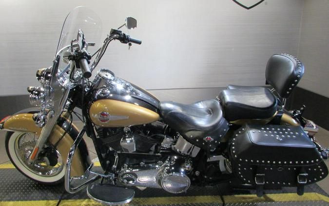 2017 Harley-Davidson® FLSTC - Heritage Softail® Classic