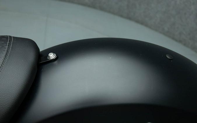 2023 INDIAN CHIEF BOBBER DARK HORSE W/ABS