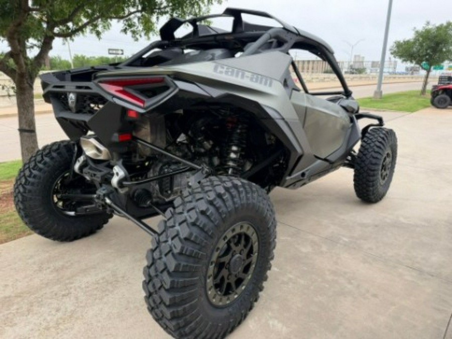 2026 Can-Am Maverick R X RC with Smart-Shox