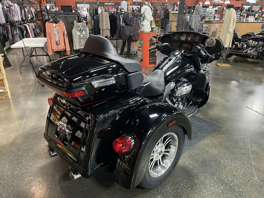 2021 Harley-Davidson Trike FLHTCUTG - Tri Glide Ultra