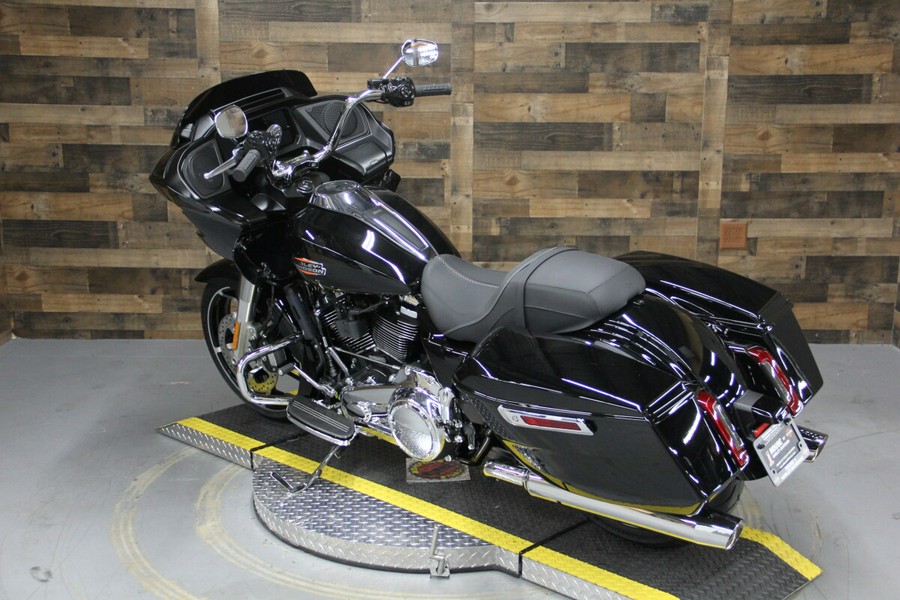 2024 Harley-Davidson Road Glide™ Vivid Black