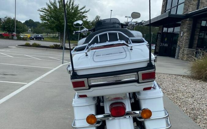 2012 Electra Glide Ultra Classic 103 White Hot Pearl w/ Pinstripe