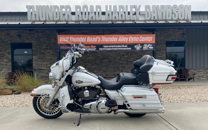 2012 Electra Glide Ultra Classic 103 White Hot Pearl w/ Pinstripe