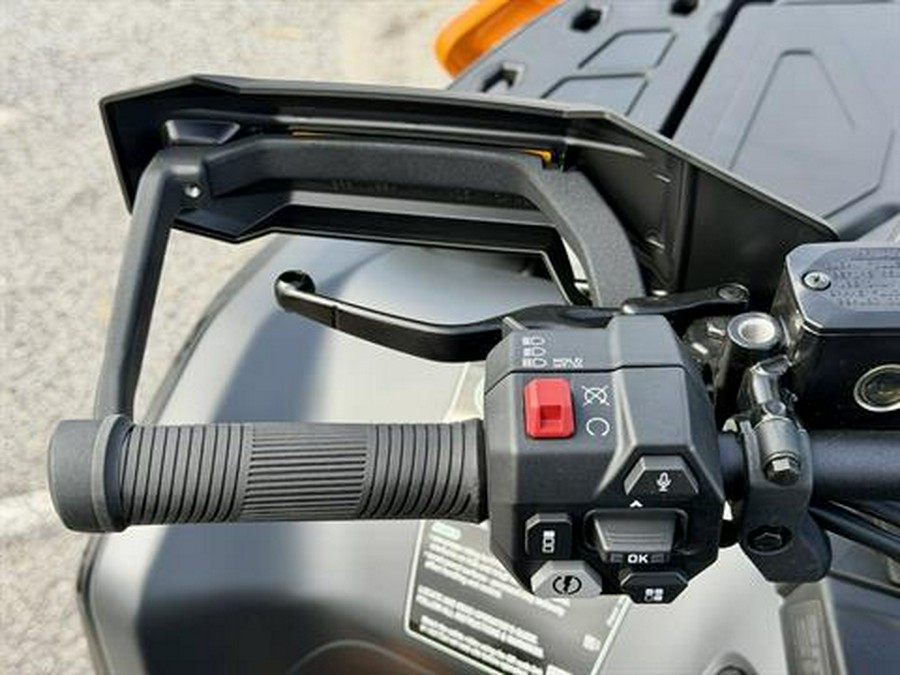 2026 Can-Am Outlander XT-P 1000R Smart-Shox with 10.25 in. touchscreen display