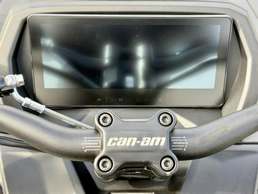 2026 Can-Am Outlander XT-P 1000R Smart-Shox with 10.25 in. touchscreen display