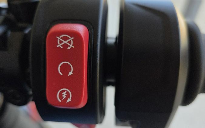 2026 TRIUMPH TRIDENT 660 TRIBUTE