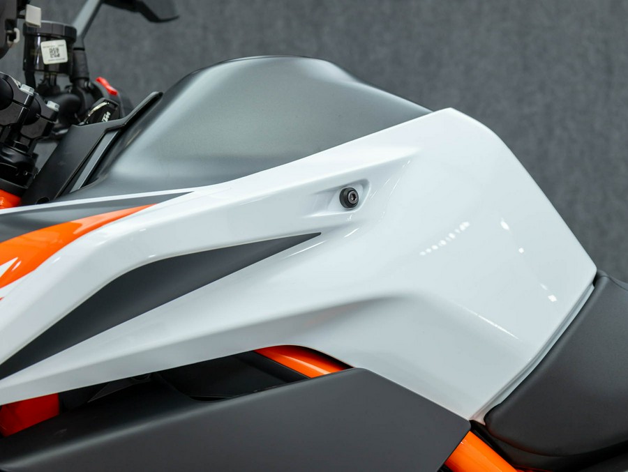 2021 KTM 890 DUKE R W/ABS