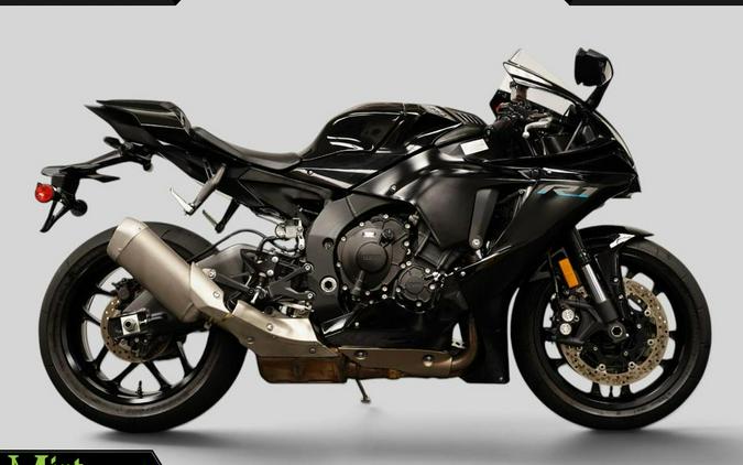 2023 Yamaha YZF-R1