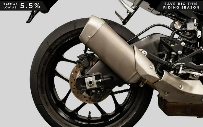2023 Yamaha YZF-R1