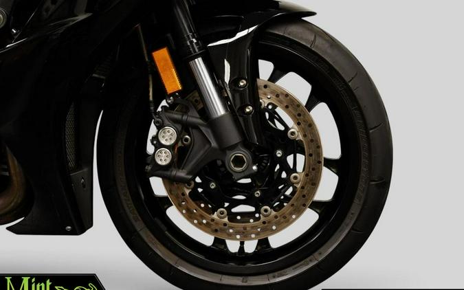 2023 Yamaha YZF-R1