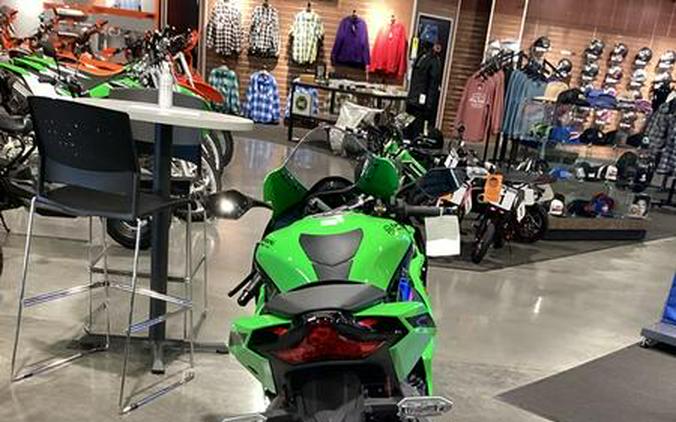 2023 Kawasaki Ninja® ZX™-10R KRT Edition