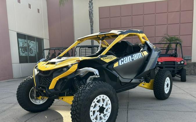 2024 Can-Am Maverick R X RS With Smart-Shox Carbon Black & Neo