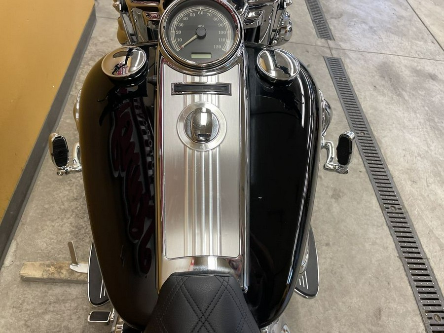 2009 Harley-Davidson® FLHRC - Road King® Classic