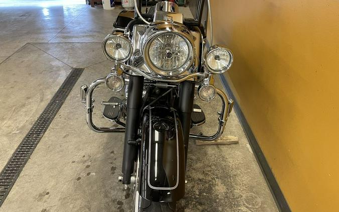 2009 Harley-Davidson® FLHRC - Road King® Classic