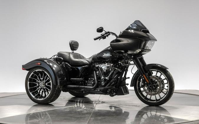 2023 HARLEY-DAVIDSON FLTRT ROAD GLIDE 3 in Vivid Black 10872 miles