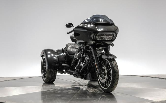 2023 HARLEY-DAVIDSON FLTRT ROAD GLIDE 3 in Vivid Black 10872 miles