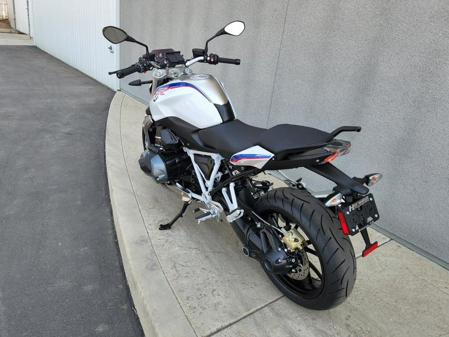 2022 BMW R 1250 R Light White / Racing Blue / Racing Red