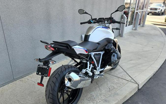 2022 BMW R 1250 R Light White / Racing Blue / Racing Red