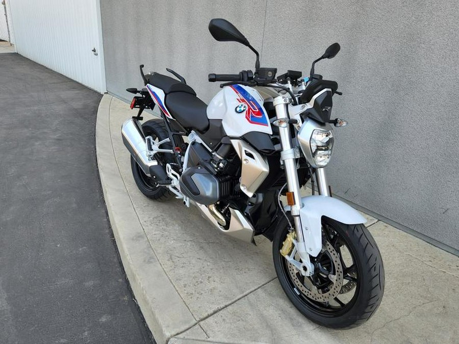 2022 BMW R 1250 R Light White / Racing Blue / Racing Red