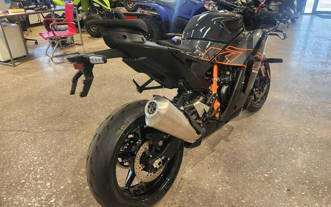 2026 KTM 990 RC R
