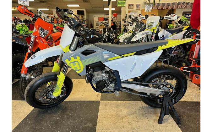 2024 Husqvarna Motorcycles FS 450