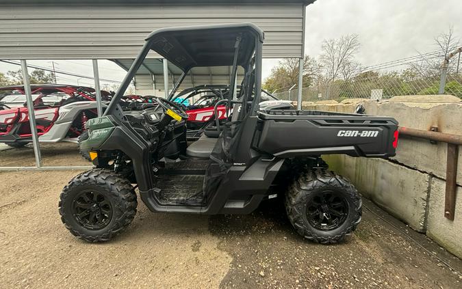 2024 Can-Am Defender DPS HD7