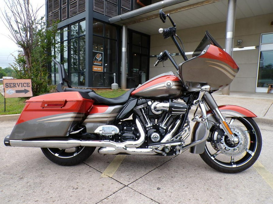 2013 Harley-Davidson® FLTRXSE2 - CVO™ Road Glide® Custom®