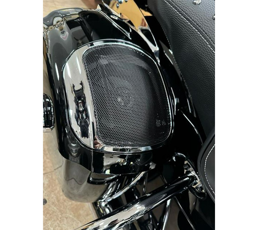 2024 Indian Motorcycle Roadmaster® with PowerBand Audio Package