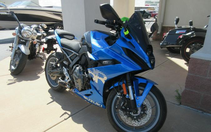 2025 SUZUKI GSX-8R