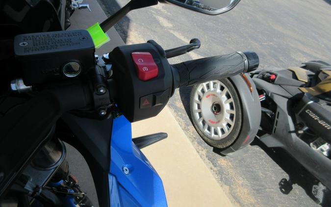 2025 SUZUKI GSX-8R