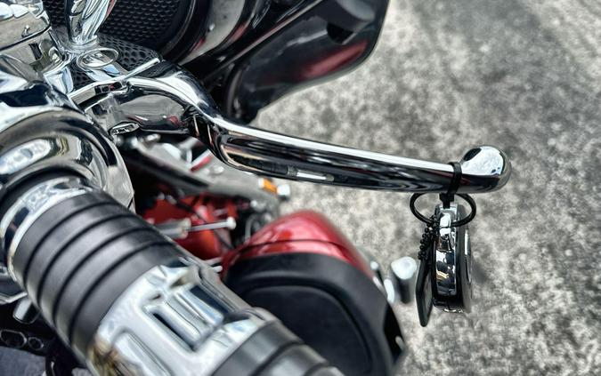 2022 Harley-Davidson® CVO™ Tri Glide® Dante’s Red Fade