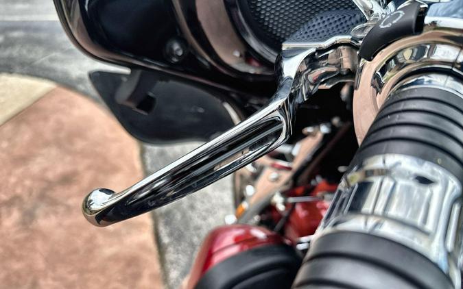 2022 Harley-Davidson® CVO™ Tri Glide® Dante’s Red Fade