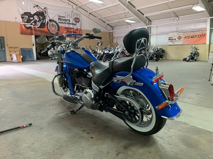 2018 Harley-Davidson® Deluxe Electric Blue