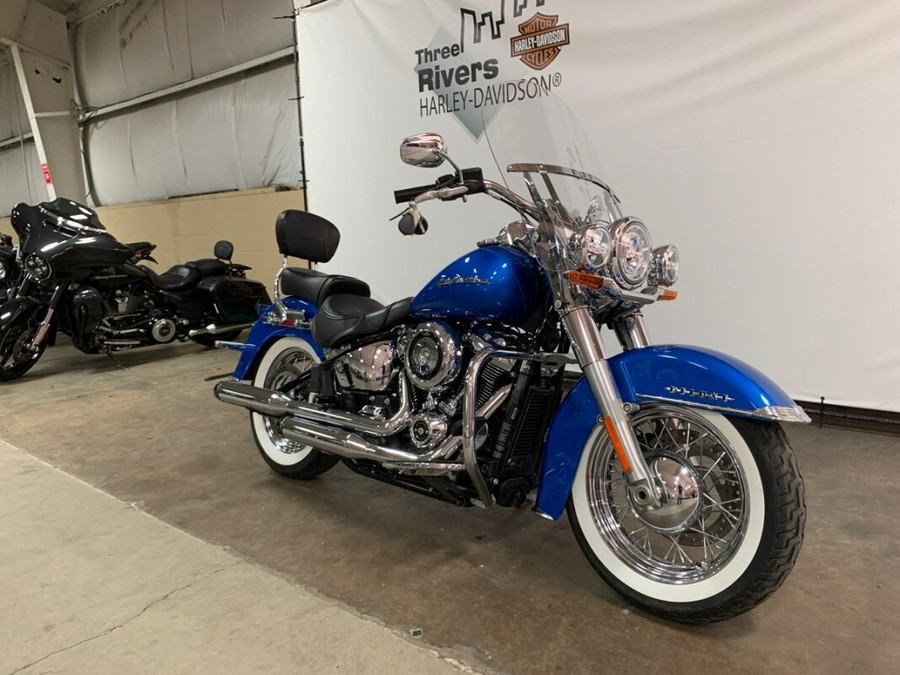 2018 Harley-Davidson® Deluxe Electric Blue
