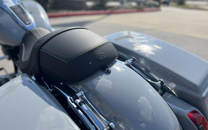 2025 Harley-Davidson® Road Glide® FLTRX Billiard Gray