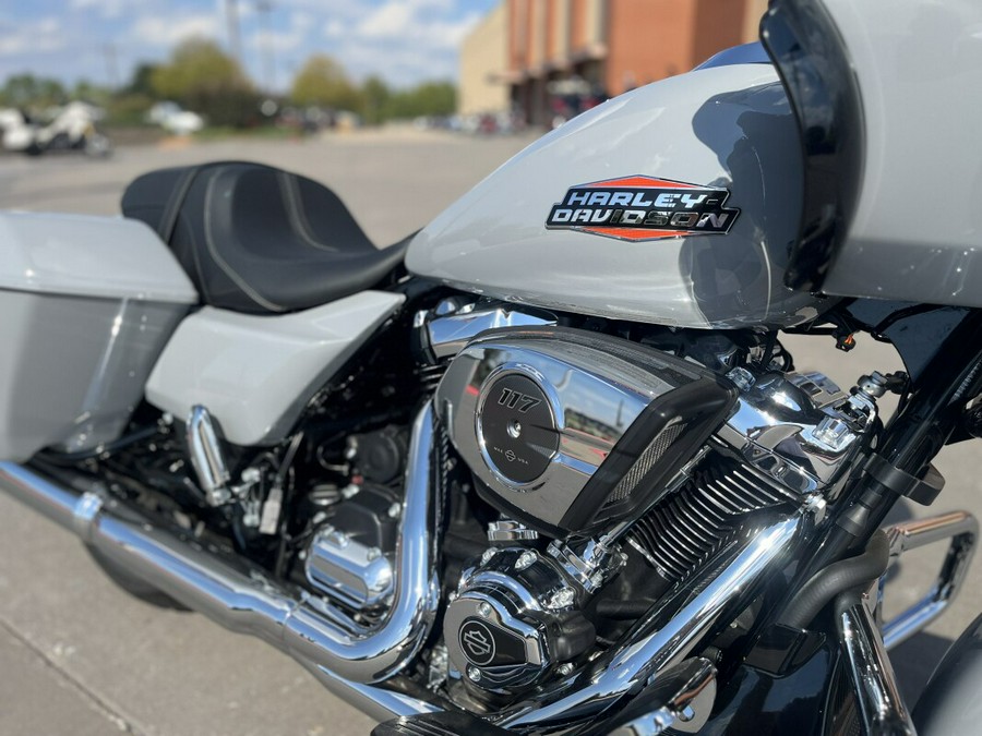 2025 Harley-Davidson® Road Glide® FLTRX Billiard Gray