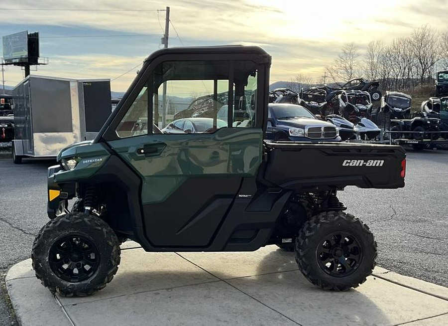 2026 Can-Am® Defender DPS CAB HD9 Compass Green