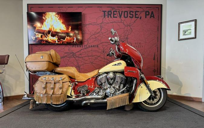 2017 Indian Motorcycle® Roadmaster® Classic Indian Motorcycle ® Red over Ivory Cream