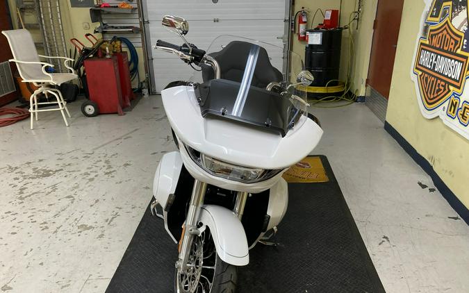 2026 Harley-Davidson® Road Glide Limited White Onyx Pearl Chrome Trim FLTRXL