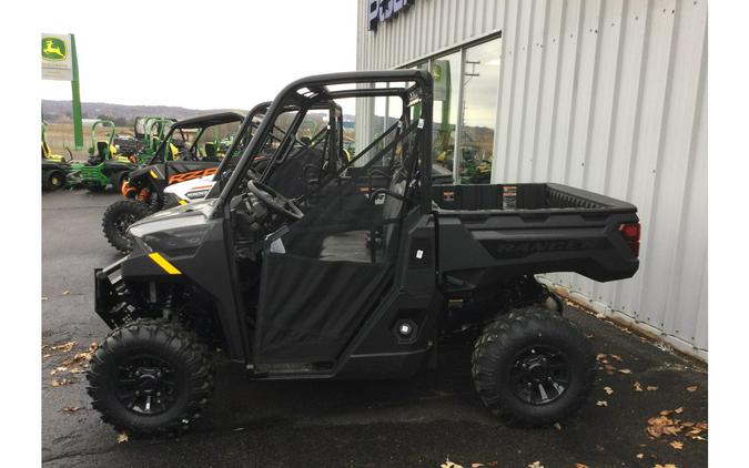 2024 Polaris Industries RANGER 1000 Premium Granite Gray