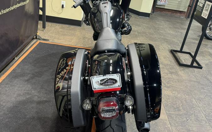 2025 Harley-Davidson® Low Rider® ST Vivid Black