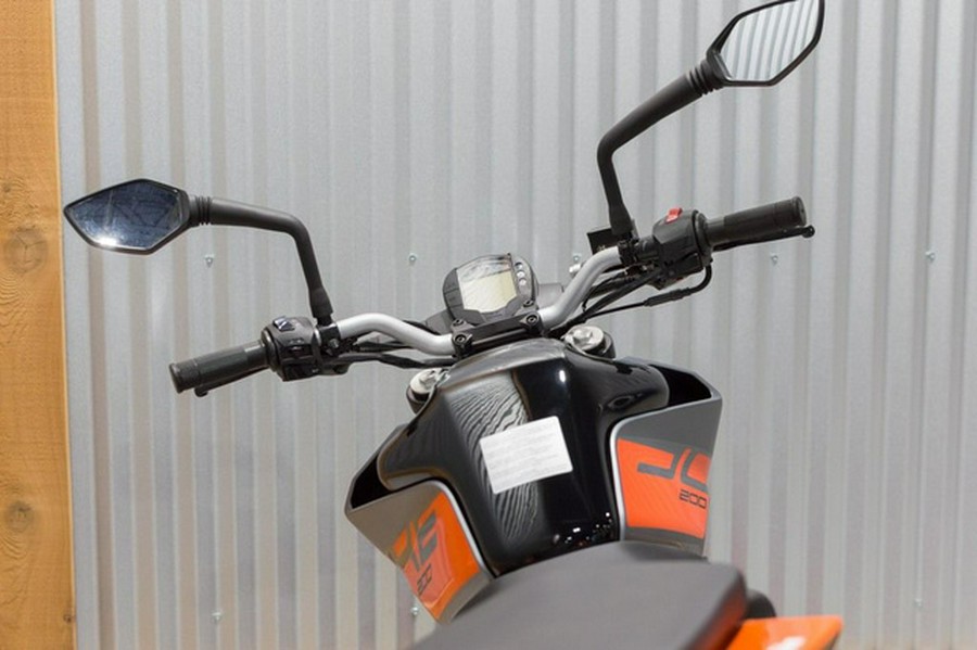 2023 KTM Duke 200