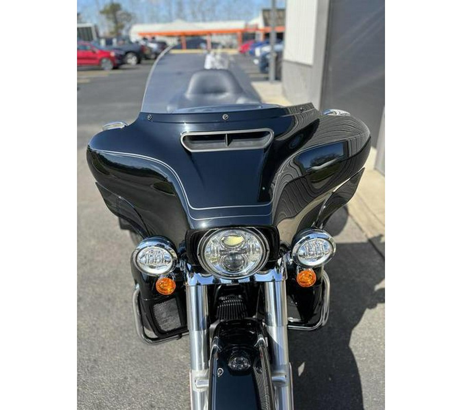 2024 Harley-Davidson® FLHTCUTG - Tri Glide® Ultra