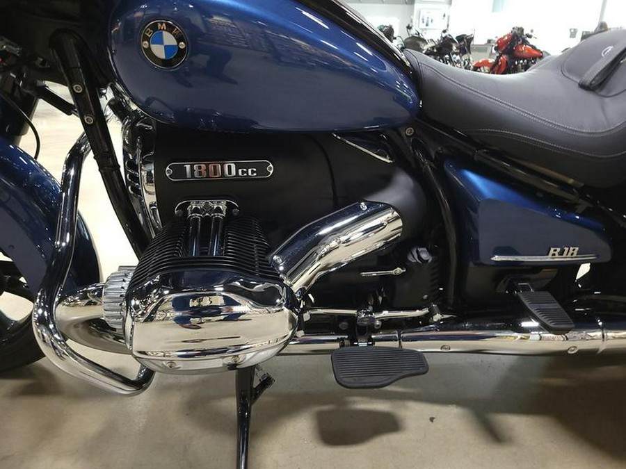 2023 BMW R 18 B Gravity Blue Metallic