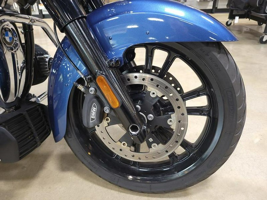 2023 BMW R 18 B Gravity Blue Metallic