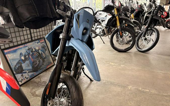 2025 Suzuki DR-Z4SM