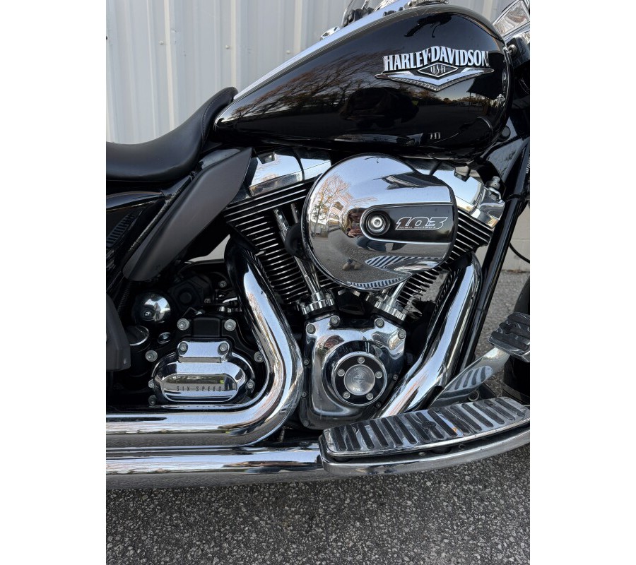 2016 Harley-Davidson® FLHR Road King®